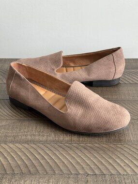 Me Too Women’s Taupe Slip-On Loafers - Classic Flat Shoes Size 9.5 M